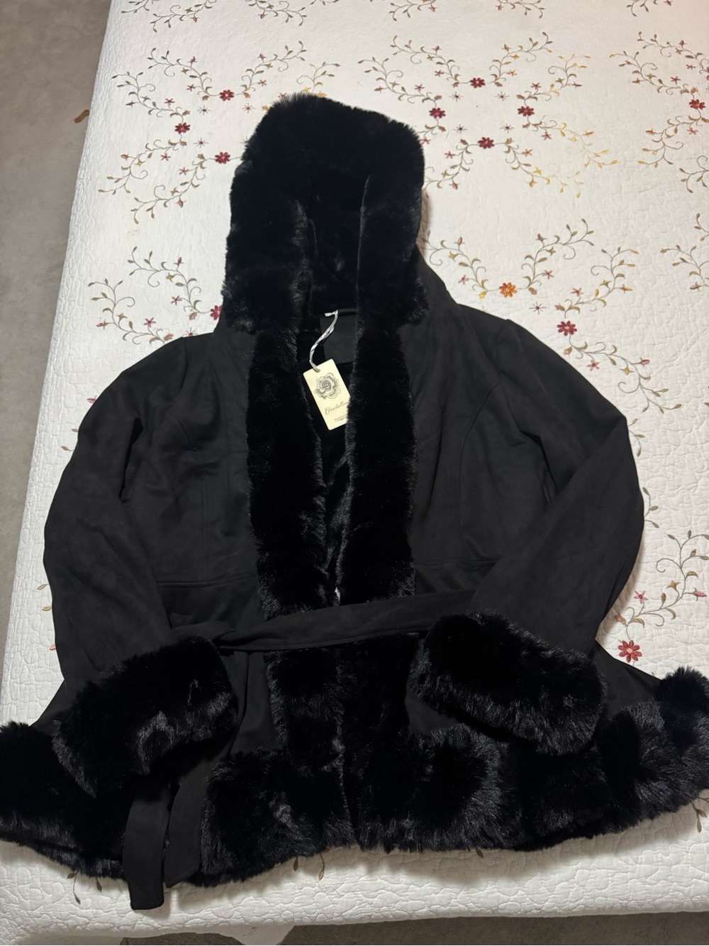 Women’s Black Faux Fur Hooded Belted Coat – Size 5X – New with Tags